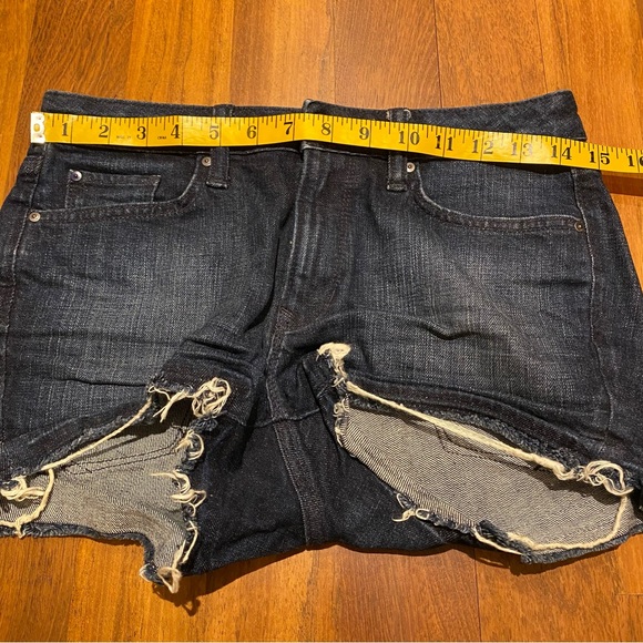 Gap 1969 Slim Cut-Offs Shorts with raw hem, size 25 denim - Picture 5 of 6